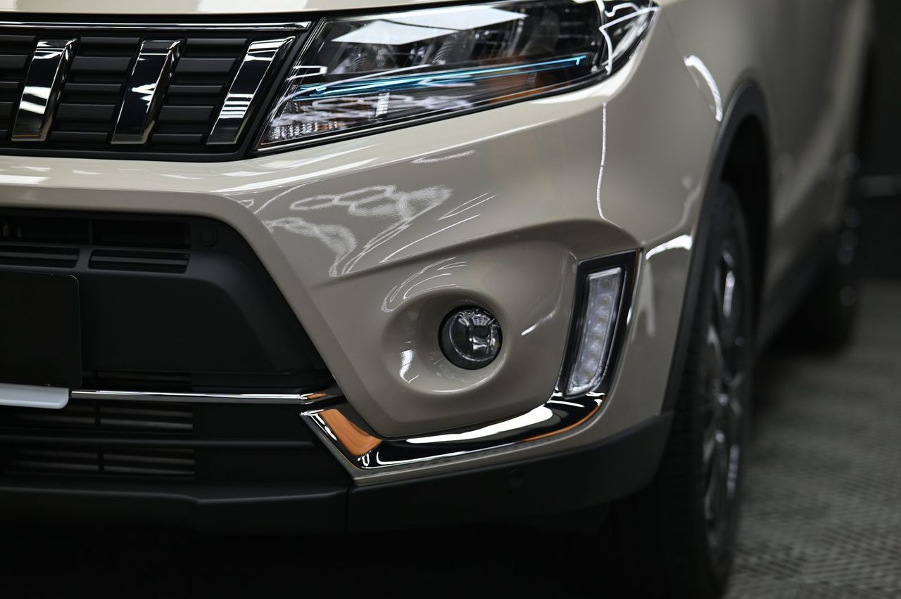 Suzuki 漆面鍍膜完工與細節實拍 第 2 張（共 7 張）——捷匠淡水旗艦店施工實錄