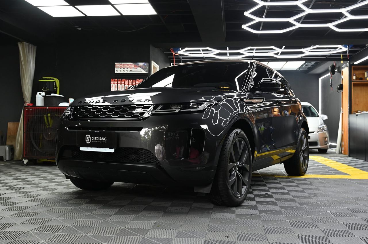 Range Rover Evoque 漆面鍍膜完工與細節實拍 第 6 張(共 7 張)——捷匠淡水旗艦店施工實錄