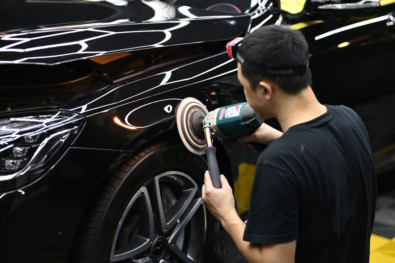 Mercedes-Benz 拋光與漆面修復完工與細節實拍 第 5 張(共 7 張)——捷匠淡水旗艦店施工實錄