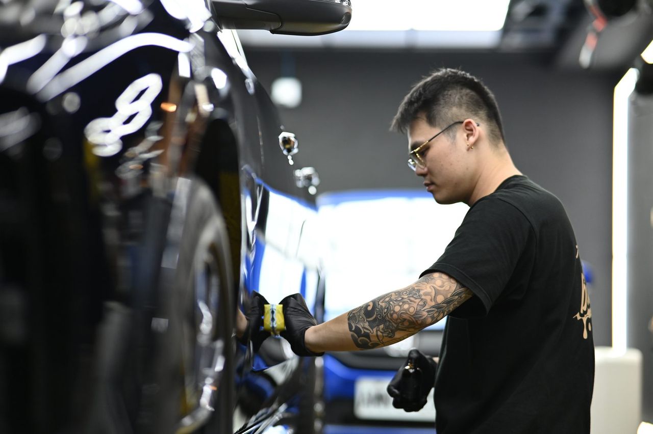 BMW X6 漆面鍍膜完工與細節實拍 第 1 張(共 7 張)——捷匠淡水旗艦店施工實錄