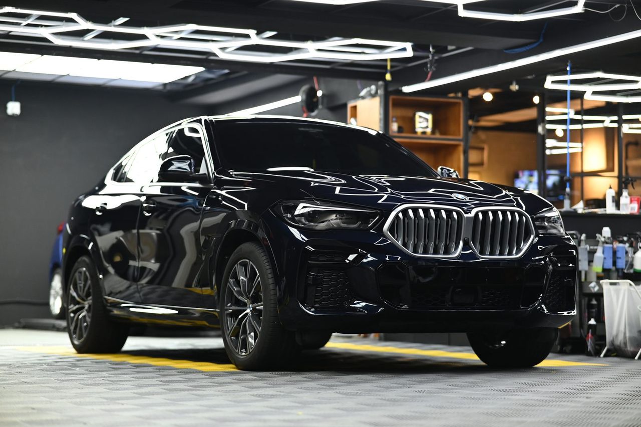 BMW X6 漆面鍍膜完工與細節實拍 第 5 張(共 7 張)——捷匠淡水旗艦店施工實錄