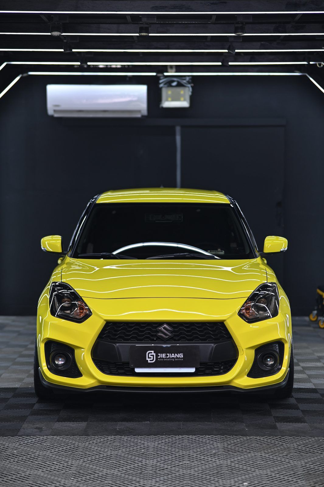 Suzuki Swift Sport 拋光與鍍膜完工與細節實拍 第 2 張（共 7 張）——捷匠北投店施工實錄