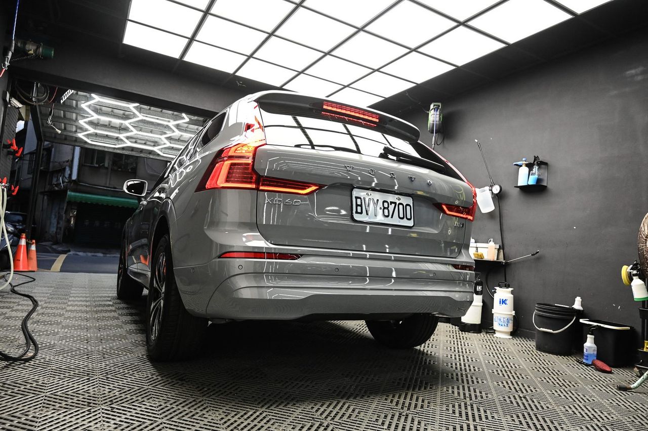 Volvo XC60 漆面鍍膜與內裝美容完工與細節實拍 第 6 張（共 7 張）——捷匠北投店施工實錄
