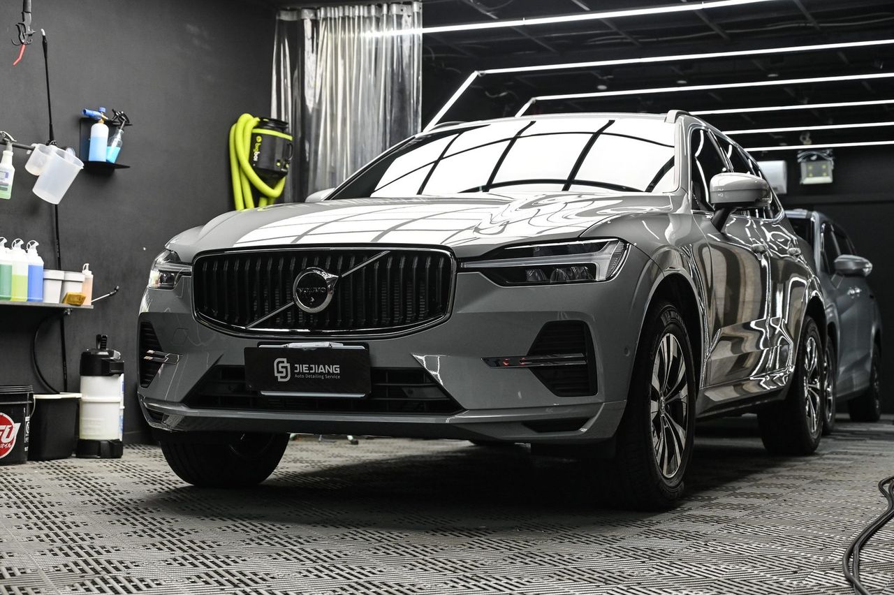 Volvo XC60 漆面鍍膜與內裝美容完工與細節實拍 第 7 張（共 7 張）——捷匠北投店施工實錄