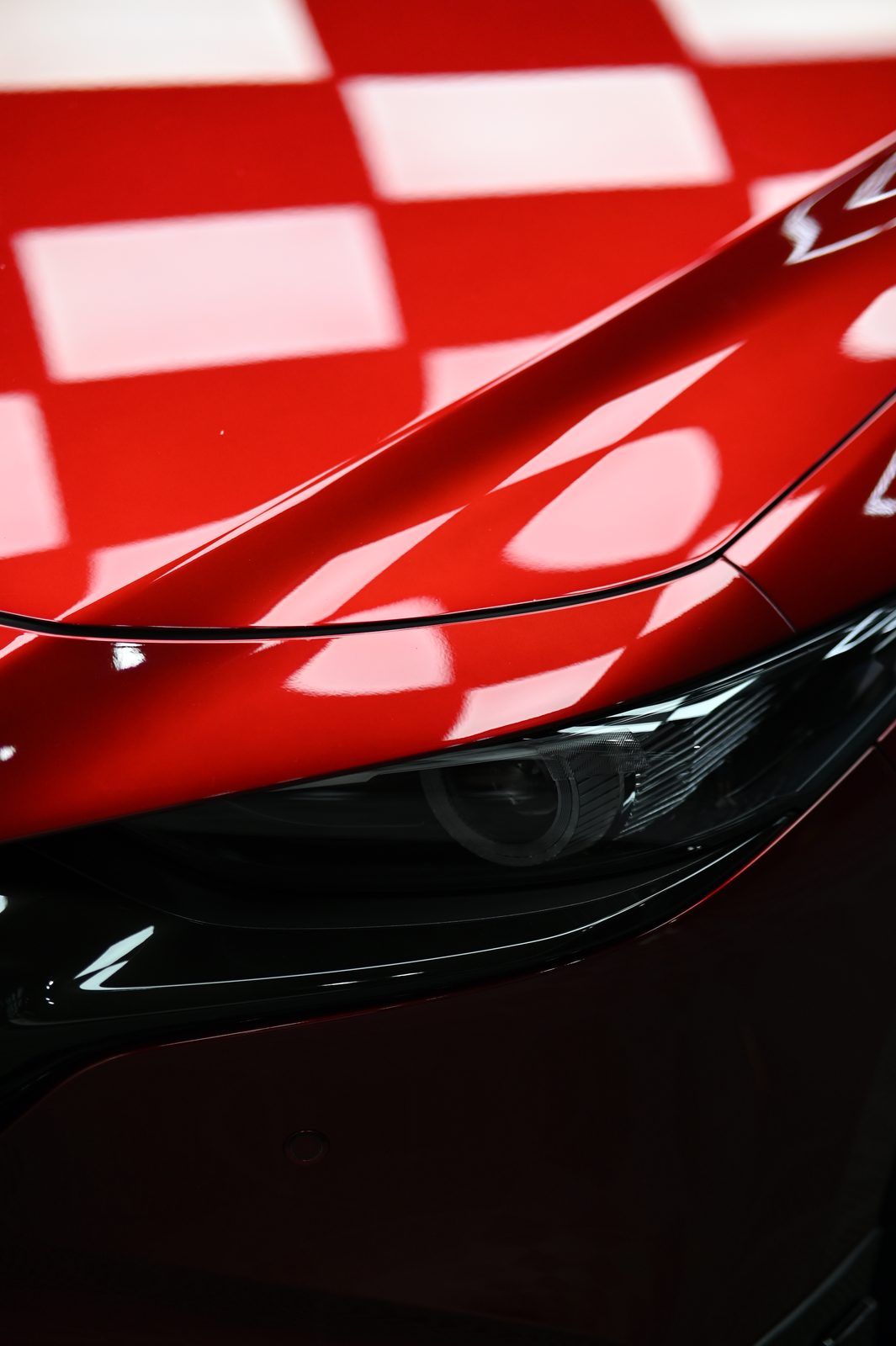 Mazda3 漆面鍍膜完工與細節實拍 第 2 張（共 7 張）——捷匠淡水旗艦店施工實錄