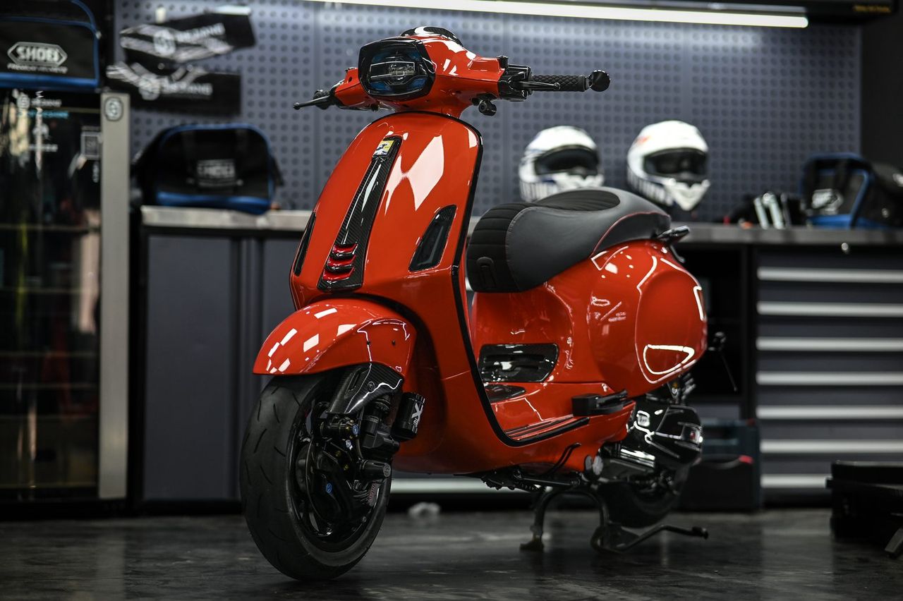 Vespa Sprint 全車犀牛皮完工與細節實拍 第 4 張（共 7 張）——捷匠淡水旗艦店施工實錄