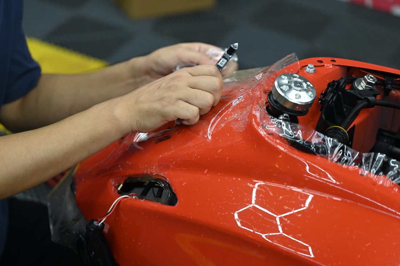 Vespa Sprint 全車犀牛皮完工與細節實拍 第 5 張（共 7 張）——捷匠淡水旗艦店施工實錄