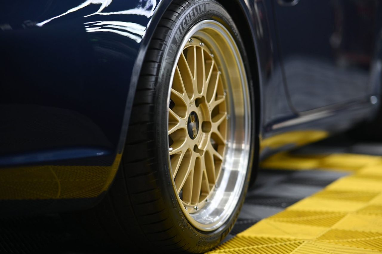 Porsche 911（997）漆面鍍膜完工與細節實拍 第 5 張（共 7 張）——捷匠淡水旗艦店施工實錄