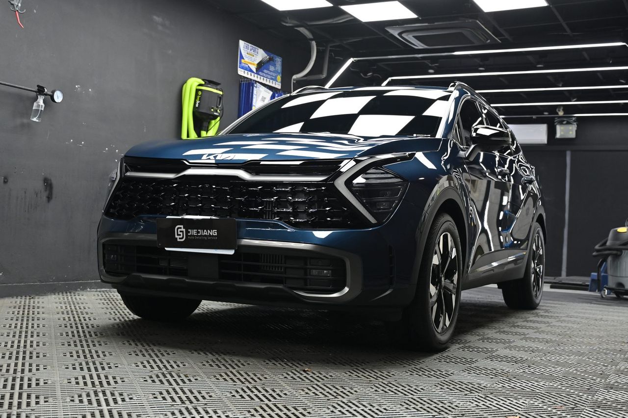Kia Sportage 漆面鍍膜完工與細節實拍 第 4 張（共 7 張）——捷匠北投店施工實錄
