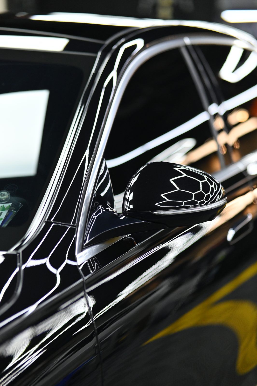 Mercedes-Benz S-Class 拋光與漆面修復完工與細節實拍 第 3 張(共 7 張)——捷匠淡水旗艦店施工實錄