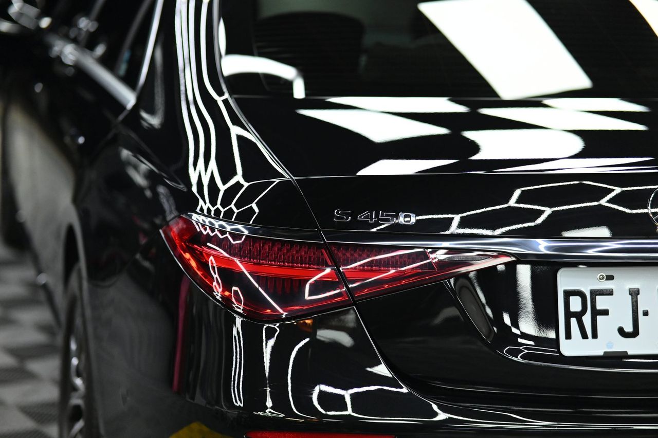 Mercedes-Benz S-Class 拋光與漆面修復完工與細節實拍 第 5 張(共 7 張)——捷匠淡水旗艦店施工實錄