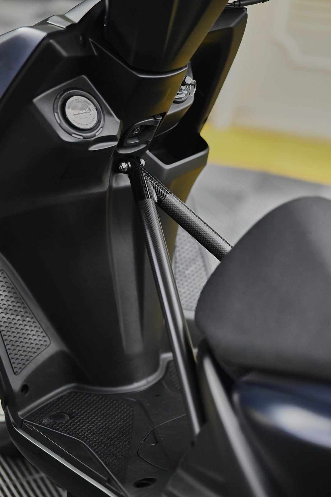 Yamaha 勁戰機車美容完工與細節實拍 第 4 張(共 7 張)——捷匠淡水旗艦店施工實錄