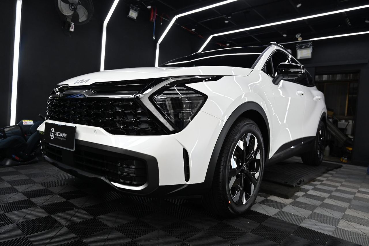 Kia Sportage 漆面鍍膜完工與細節實拍 第 1 張（共 7 張）——捷匠北投店施工實錄