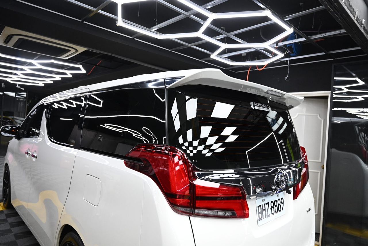 Toyota Alphard 漆面鍍膜完工與細節實拍 第 1 張（共 4 張）——捷匠淡水旗艦店施工實錄