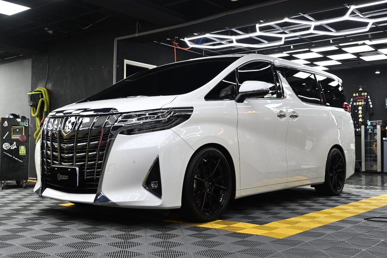 Toyota Alphard 漆面鍍膜完工與細節實拍 第 4 張（共 4 張）——捷匠淡水旗艦店施工實錄