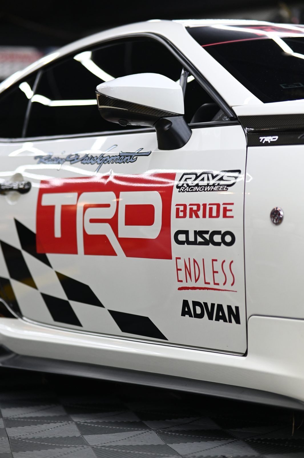 Toyota 86 漆面鍍膜完工與細節實拍 第 7 張（共 7 張）——捷匠淡水旗艦店施工實錄