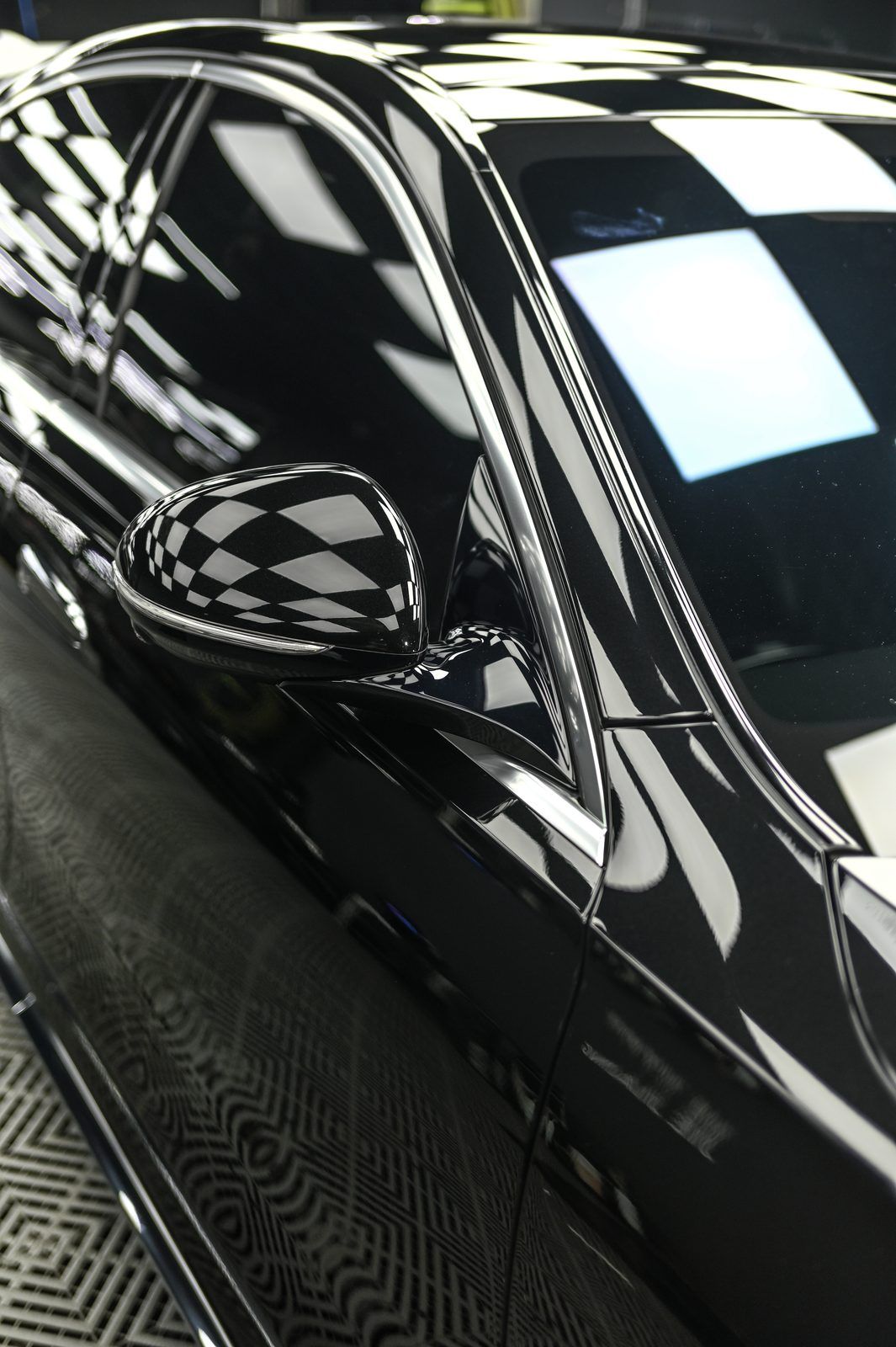 Mercedes-Benz S-Class 全車犀牛皮完工與細節實拍 第 3 張(共 7 張)——捷匠淡水旗艦店施工實錄