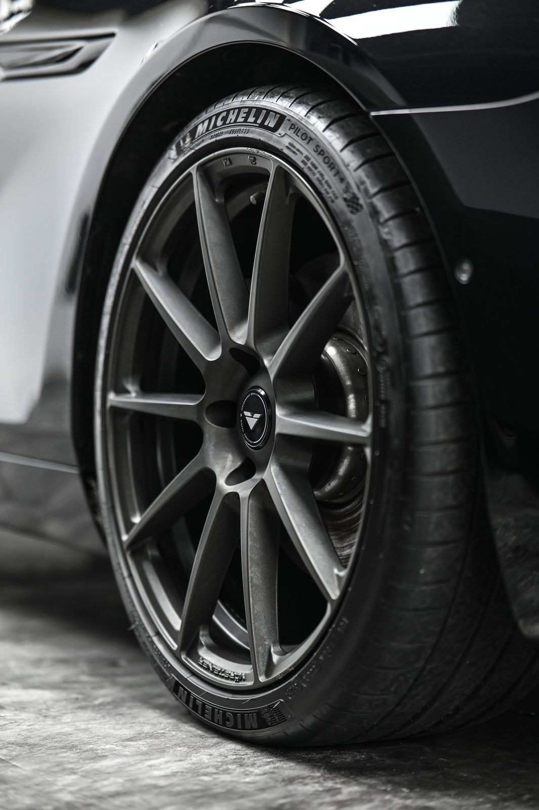BMW 640i 拋光與鍍膜完工與細節實拍 第 7 張（共 7 張）——捷匠淡水旗艦店施工實錄