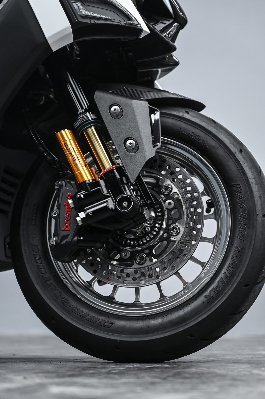 Yamaha 機車美容完工與細節實拍 第 2 張（共 7 張）——捷匠淡水旗艦店施工實錄