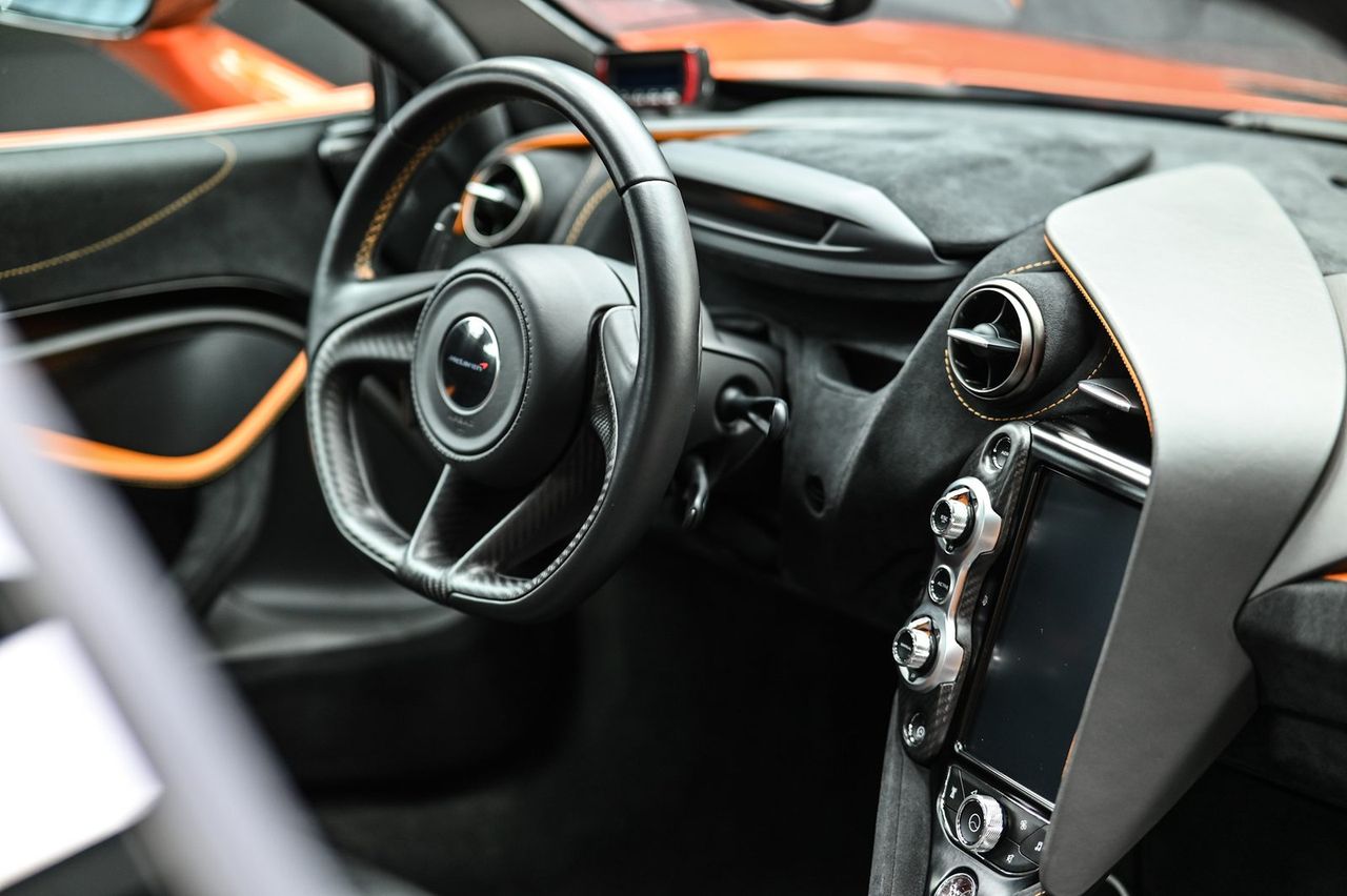 McLaren 720S 漆面鍍膜完工與細節實拍 第 3 張（共 7 張）——捷匠淡水旗艦店施工實錄