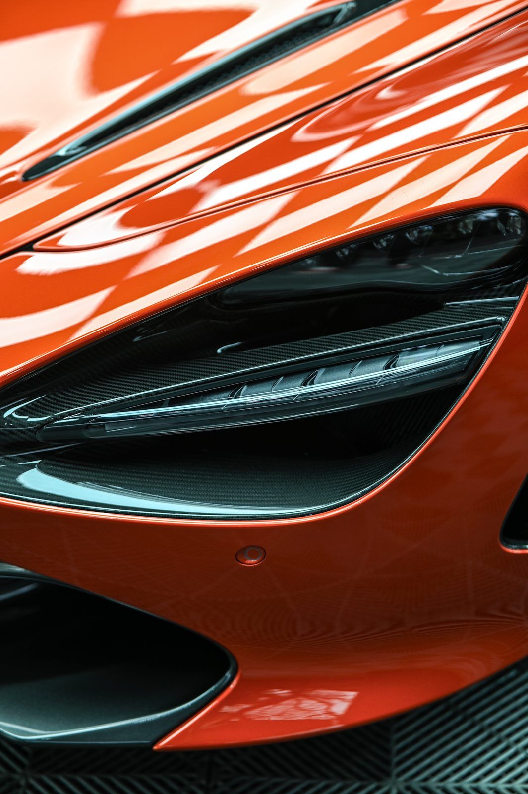 McLaren 720S 漆面鍍膜完工與細節實拍 第 5 張（共 7 張）——捷匠淡水旗艦店施工實錄