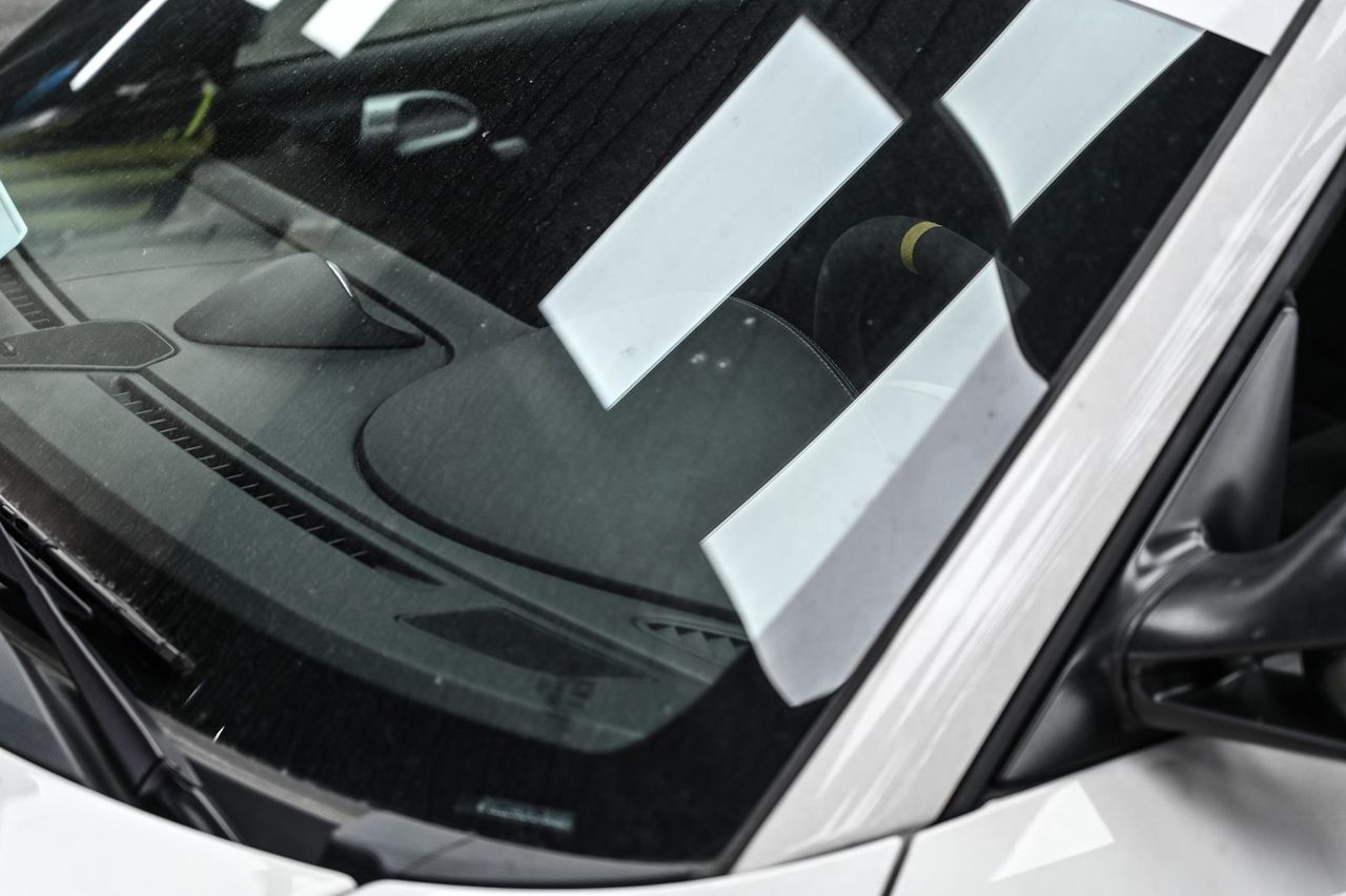 Porsche 911 GT3（997）漆面鍍膜與洗車打蠟完工與細節實拍 第 2 張（共 7 張）——捷匠淡水旗艦店施工實錄