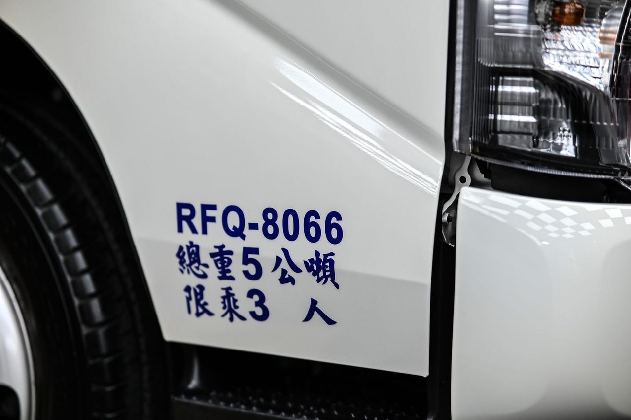 Hino 全車犀牛皮完工與細節實拍 第 1 張（共 7 張）——捷匠淡水旗艦店施工實錄
