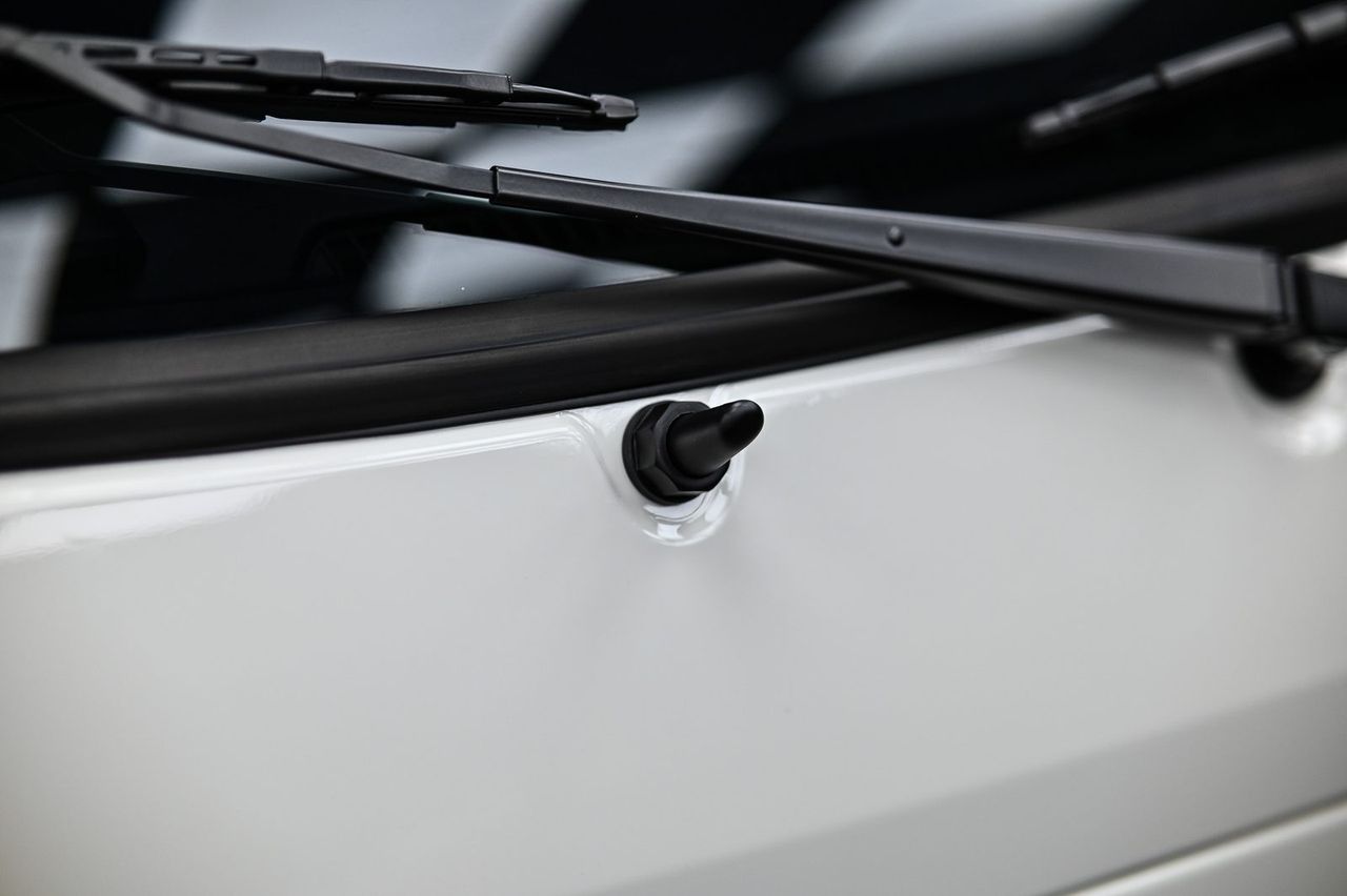 Hino 全車犀牛皮完工與細節實拍 第 7 張（共 7 張）——捷匠淡水旗艦店施工實錄