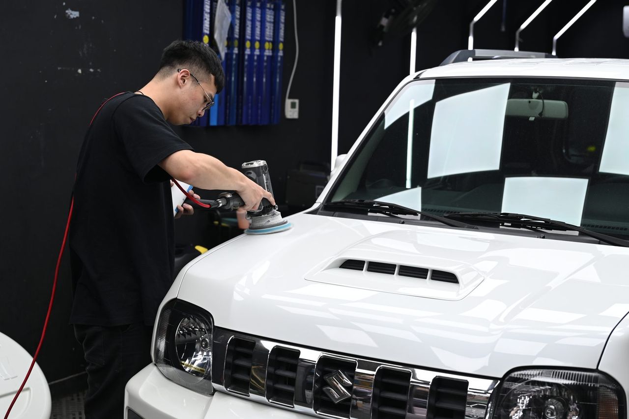 Suzuki Jimny 拋光與漆面修復完工與細節實拍 第 2 張（共 4 張）——捷匠北投店施工實錄