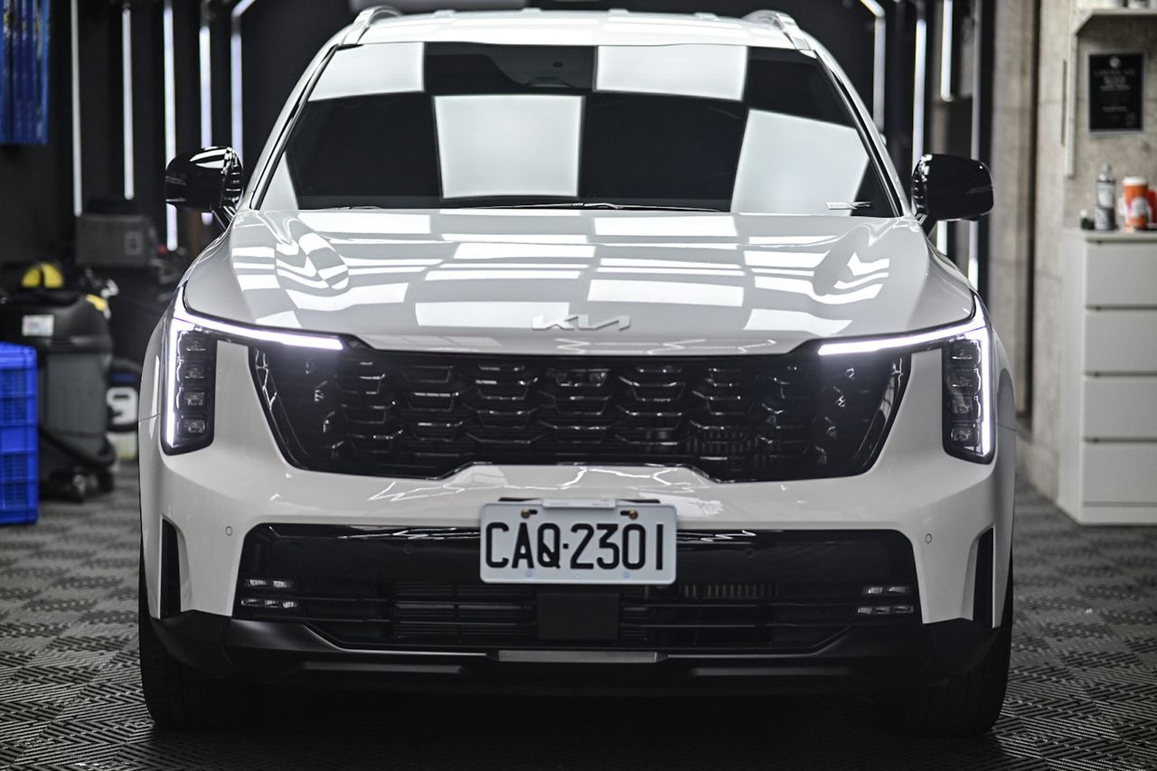 Kia Sorento 局部改色與全車犀牛皮完工與細節實拍 第 1 張（共 7 張）——捷匠北投店施工實錄