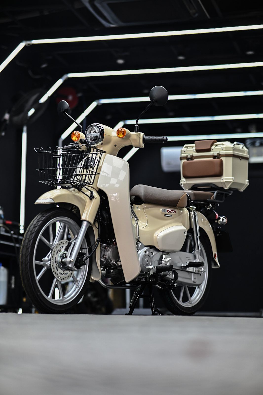 Honda Super Cub 機車美容完工與細節實拍 第 1 張(共 7 張)——捷匠北投店施工實錄