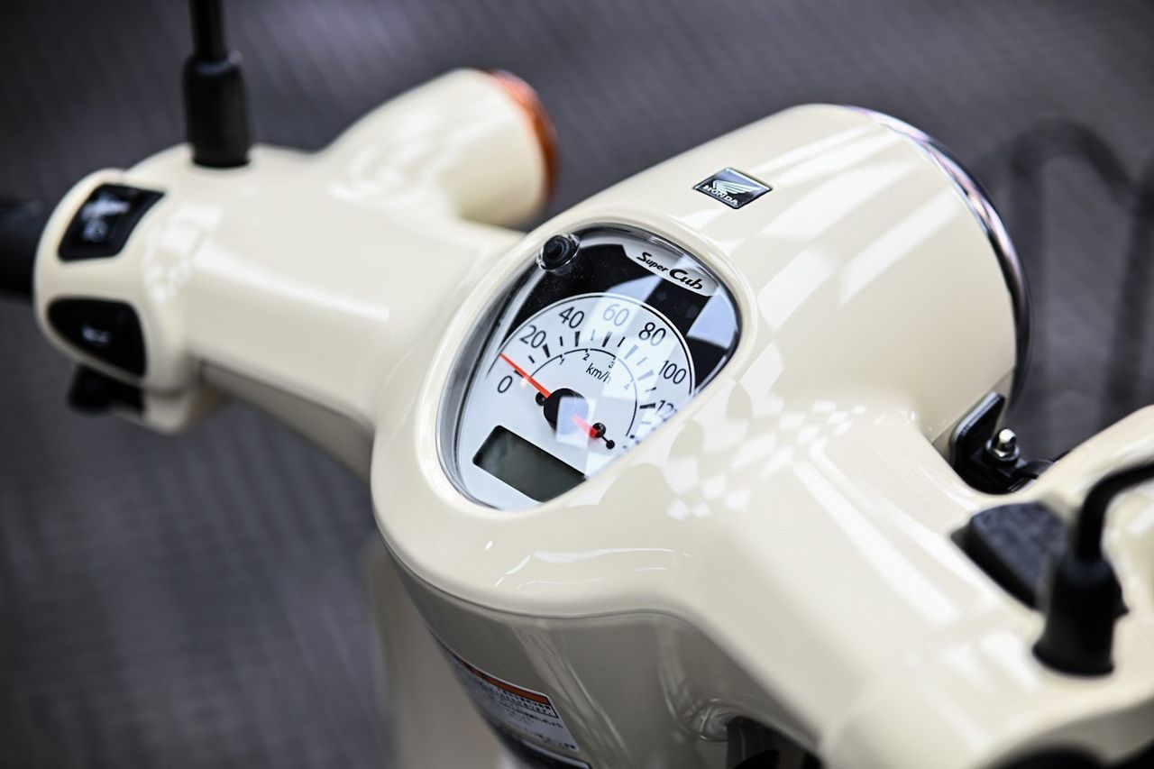 Honda Super Cub 機車美容完工與細節實拍 第 4 張(共 7 張)——捷匠北投店施工實錄