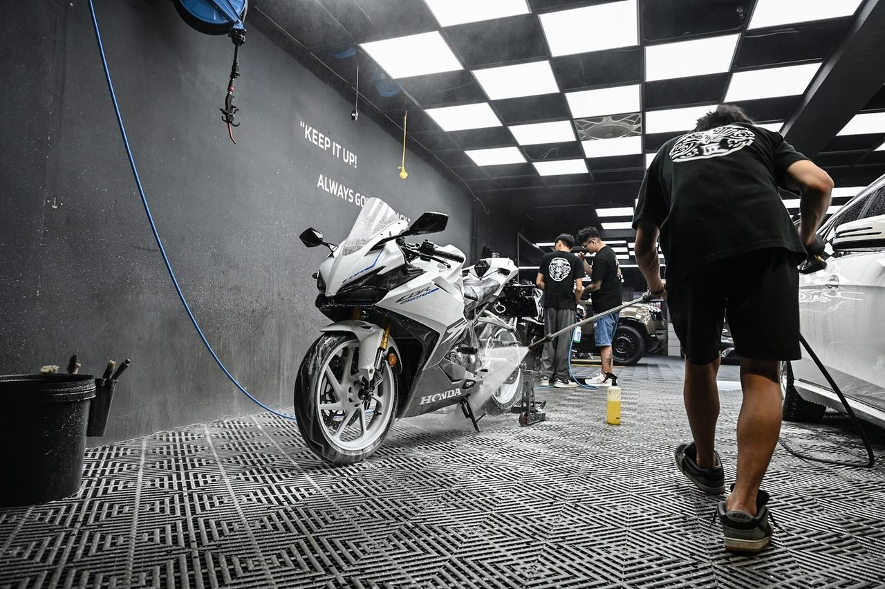 Honda CBR250RR 機車美容完工與細節實拍 第 6 張(共 7 張)——捷匠淡水旗艦店施工實錄