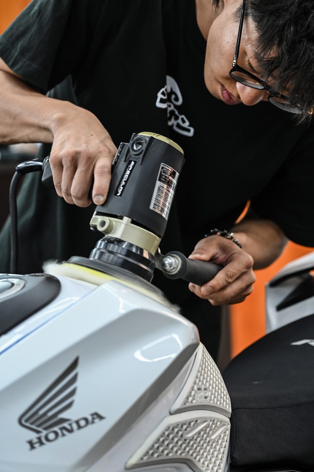 Honda CBR250RR 機車美容完工與細節實拍 第 7 張(共 7 張)——捷匠淡水旗艦店施工實錄