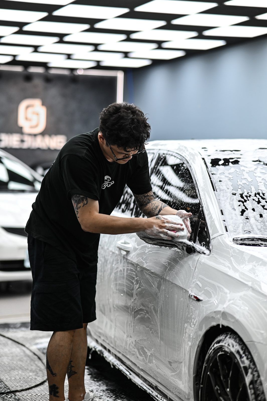 Volkswagen 洗車打蠟完工與細節實拍 第 1 張（共 7 張）——捷匠施工實錄