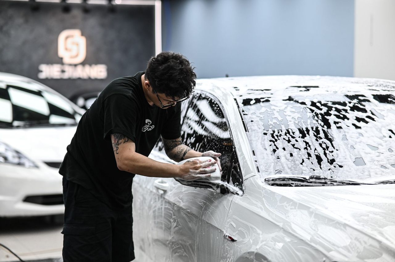 Volkswagen 洗車打蠟完工與細節實拍 第 5 張（共 7 張）——捷匠施工實錄