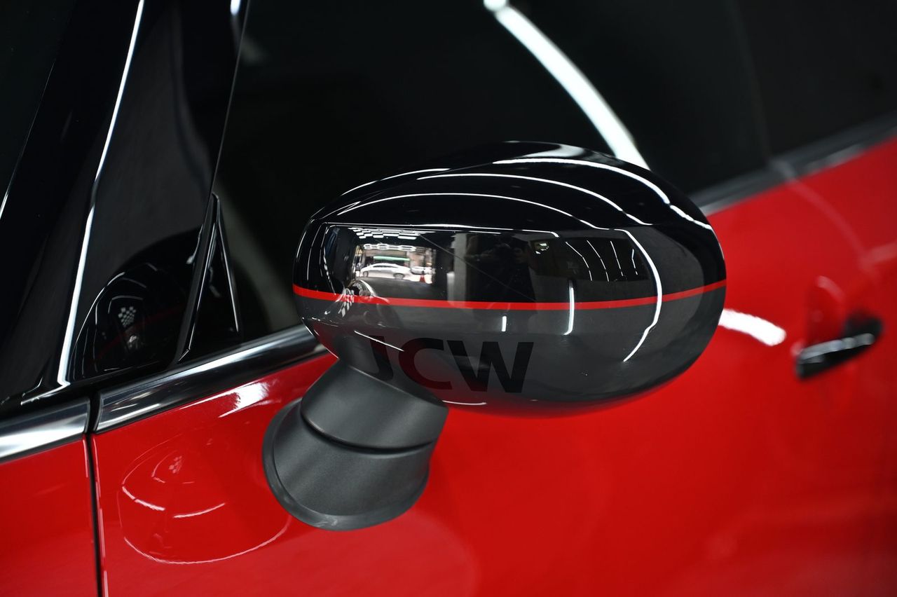 Mini Cooper JCW 局部犀牛皮完工與細節實拍 第 3 張(共 7 張)——捷匠北投店施工實錄