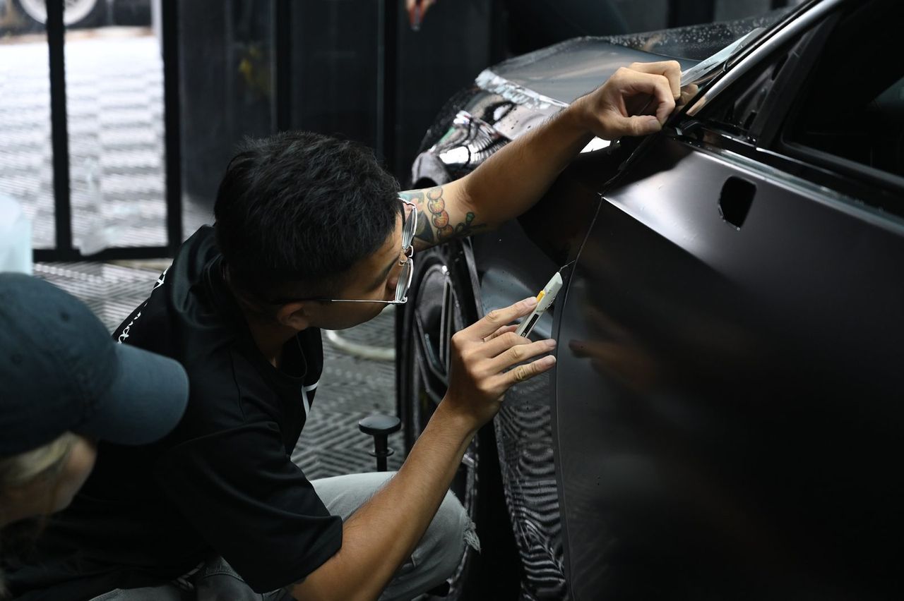 Mercedes-Benz CLE 改色犀牛皮完工與細節實拍 第 3 張(共 7 張)——捷匠北投店施工實錄
