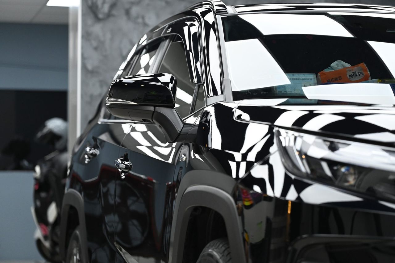 Toyota RAV4 漆面鍍膜完工與細節實拍 第 3 張（共 7 張）——捷匠施工實錄