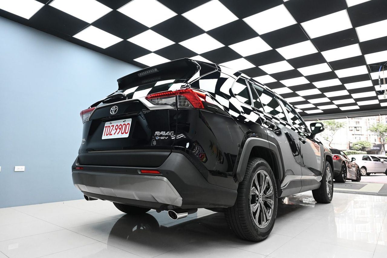 Toyota RAV4 漆面鍍膜完工與細節實拍 第 5 張（共 7 張）——捷匠施工實錄