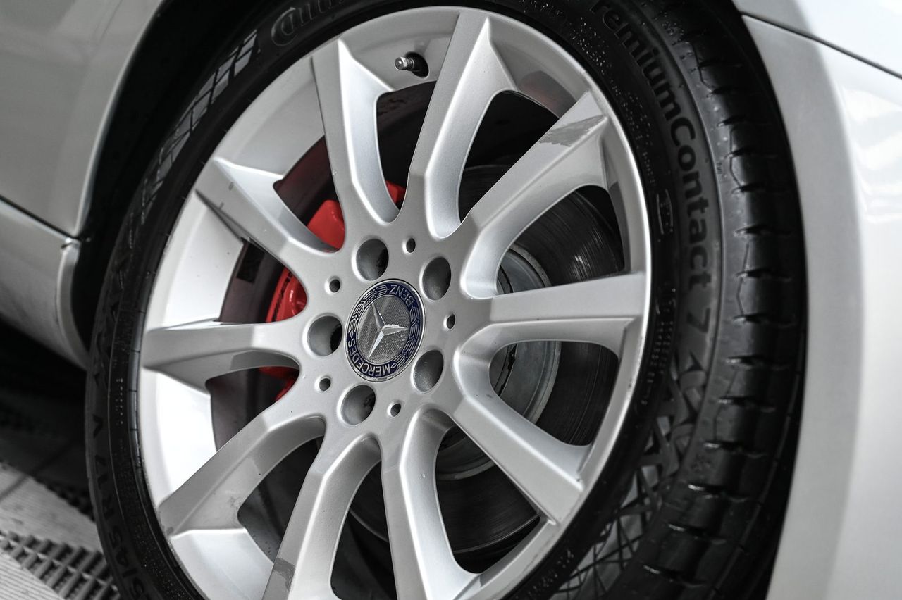 Mercedes-Benz SLK 洗車打蠟完工與細節實拍 第 1 張（共 7 張）——捷匠淡水旗艦店施工實錄