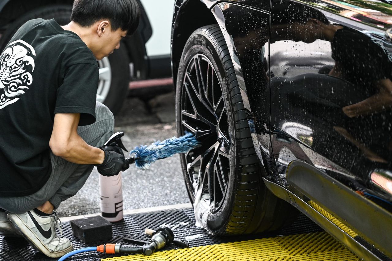 Porsche Macan 洗車打蠟完工與細節實拍 第 2 張（共 7 張）——捷匠施工實錄