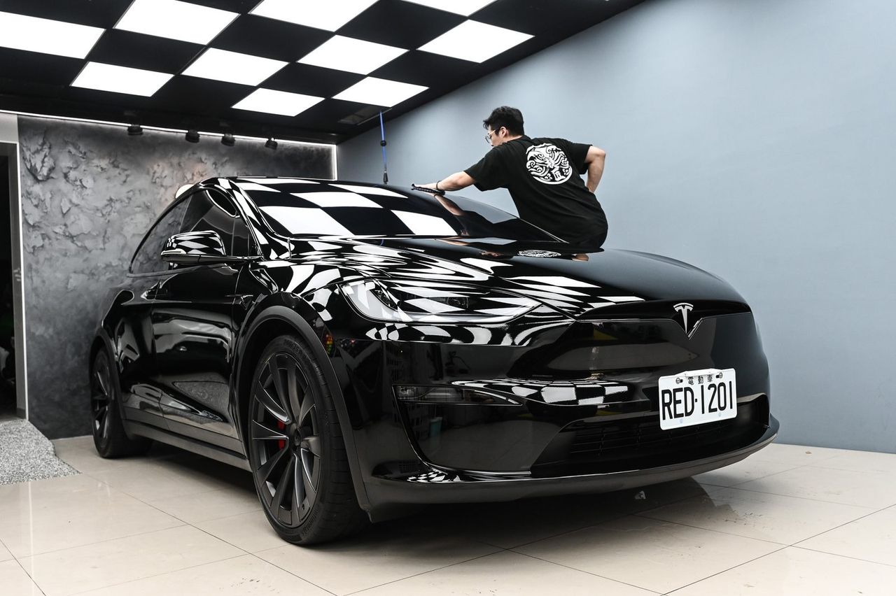Tesla Model X 洗車打蠟完工與細節實拍 第 5 張（共 7 張）——捷匠施工實錄