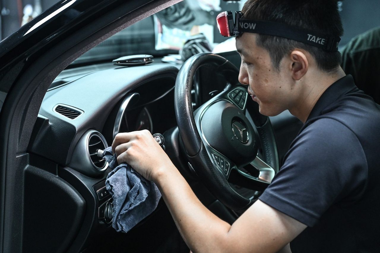Mercedes-Benz 內裝美容完工與細節實拍 第 1 張(共 3 張)——捷匠北投店施工實錄