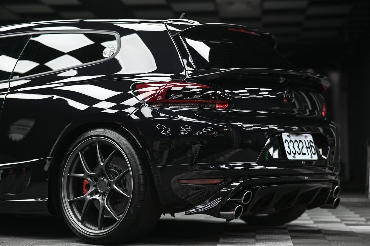 VW Scirocco 洗車打蠟完工與細節實拍 第 1 張（共 7 張）——捷匠淡水旗艦店施工實錄