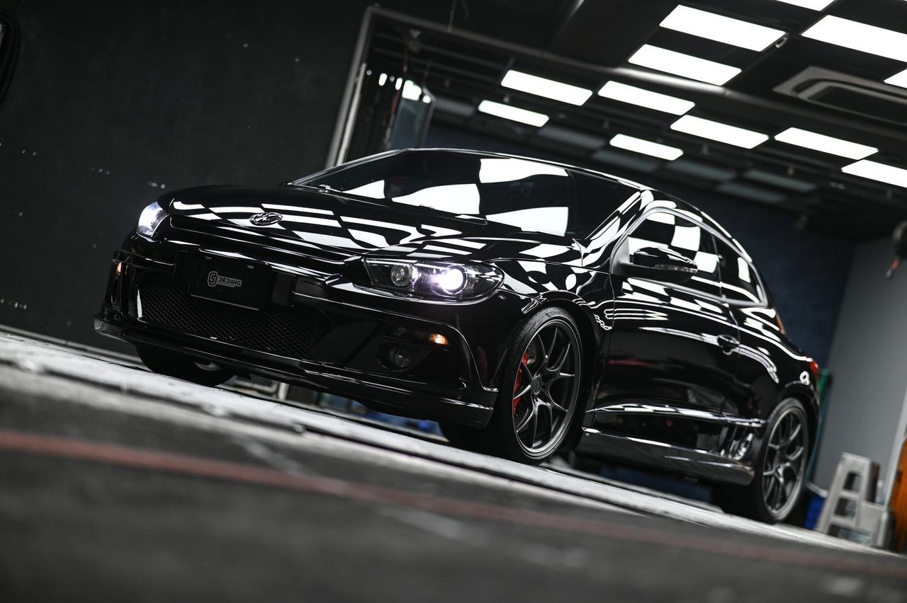 VW Scirocco 洗車打蠟完工與細節實拍 第 5 張（共 7 張）——捷匠淡水旗艦店施工實錄