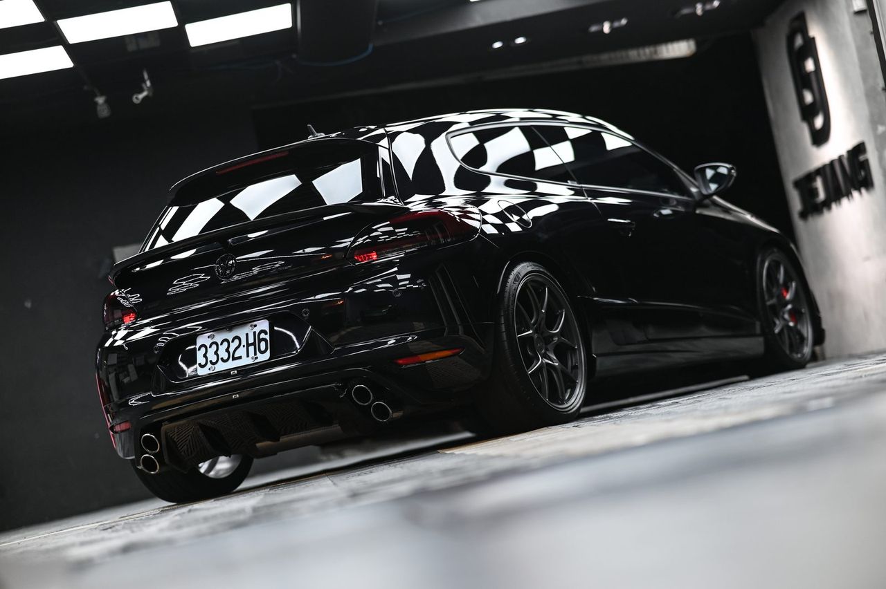 VW Scirocco 洗車打蠟完工與細節實拍 第 6 張（共 7 張）——捷匠淡水旗艦店施工實錄