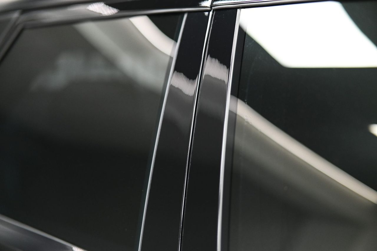 Range Rover 全車犀牛皮完工與細節實拍 第 4 張（共 7 張）——捷匠施工實錄