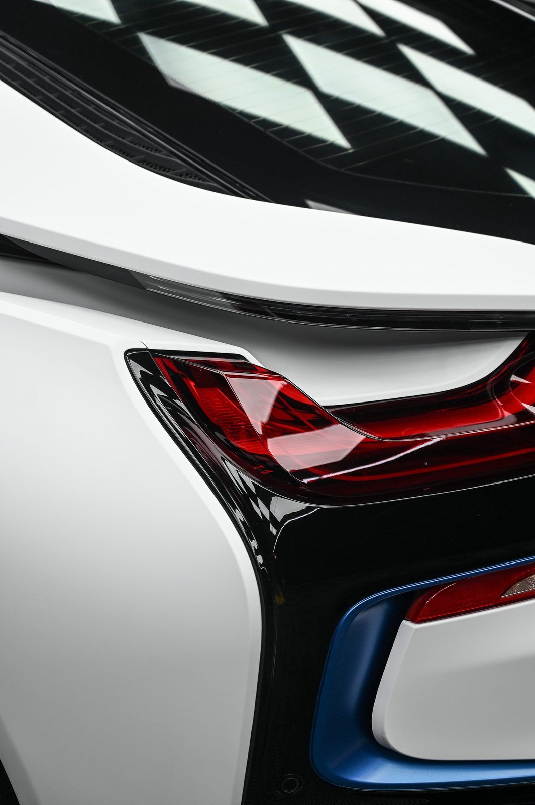 BMW i8 改色犀牛皮完工與細節實拍 第 4 張（共 7 張）——捷匠淡水旗艦店施工實錄