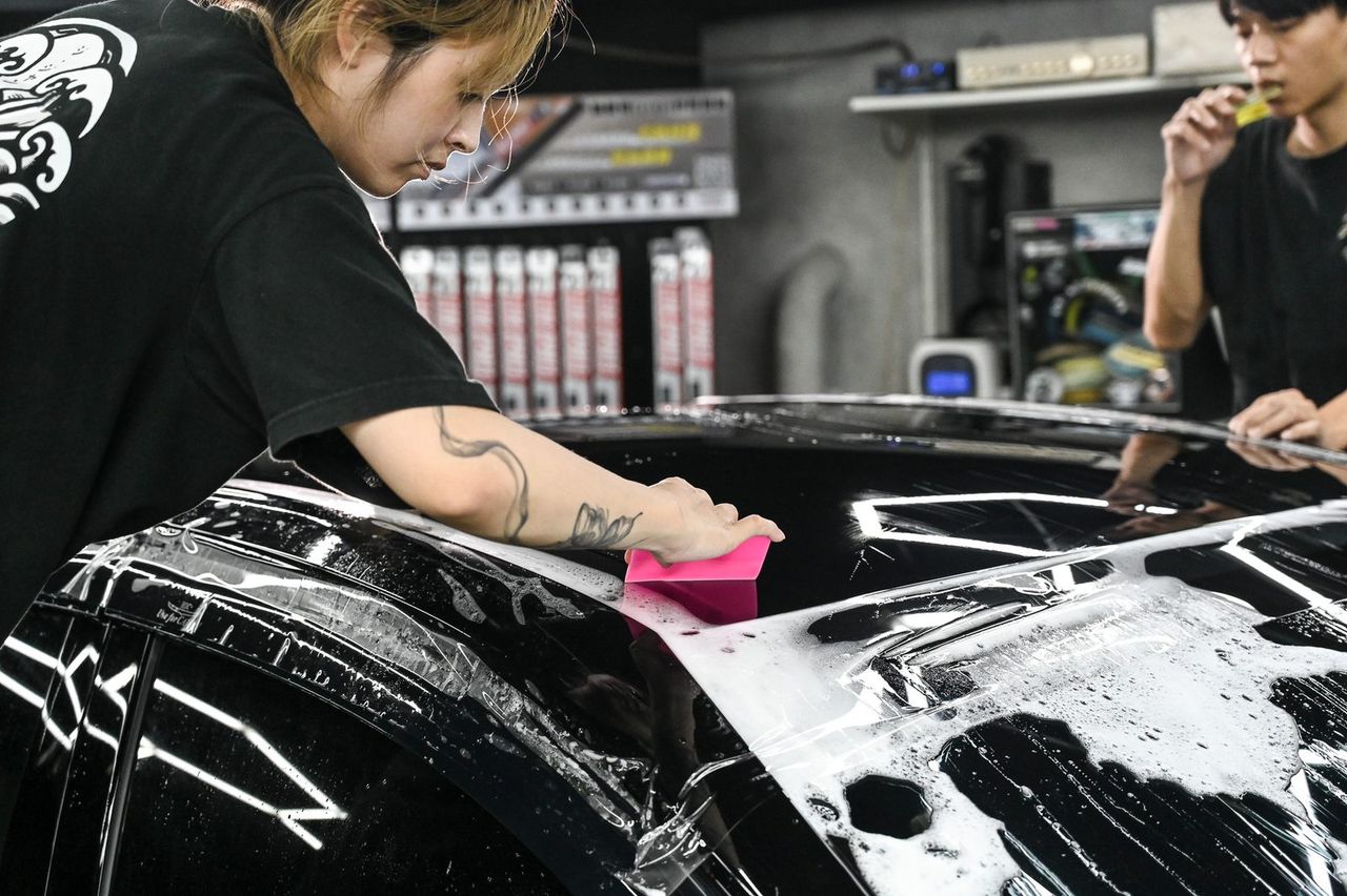 Toyota Camry 全車犀牛皮完工與細節實拍 第 3 張(共 7 張)——捷匠淡水旗艦店施工實錄